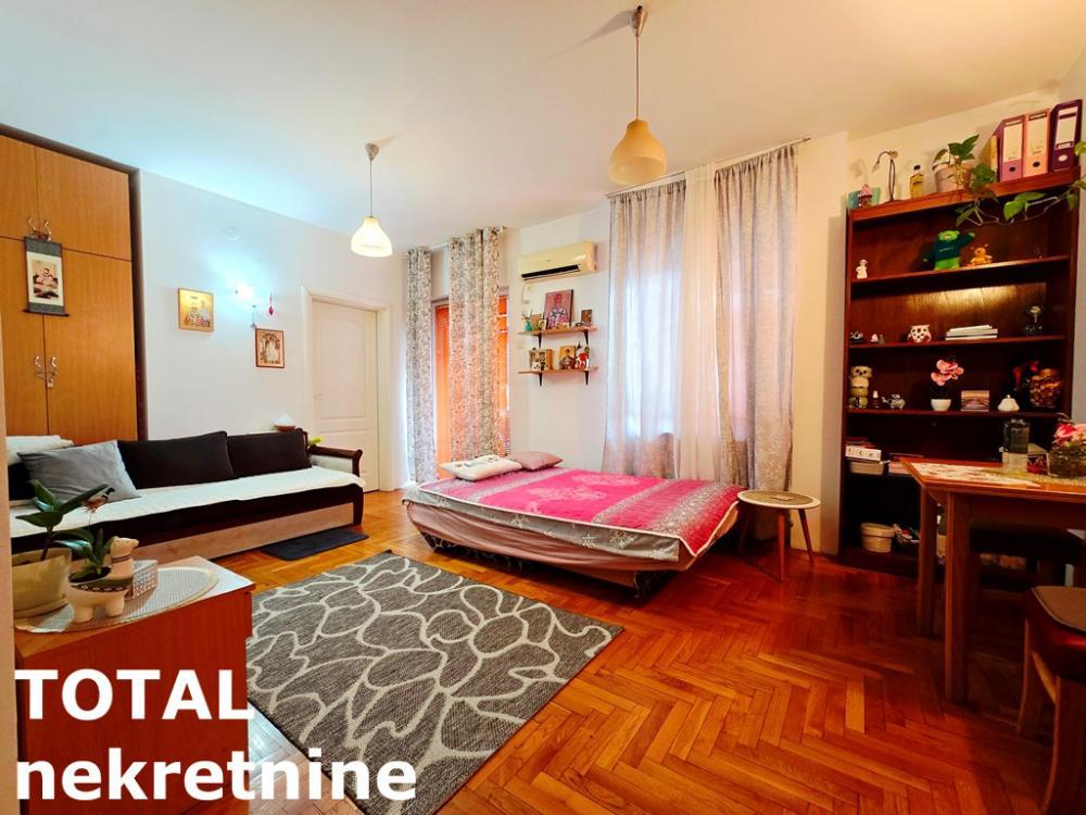 Glavna slika -Stan,NOVI SAD,BULEVAR EVROPE,kv: 43.00, € 130000, ID: 1101666