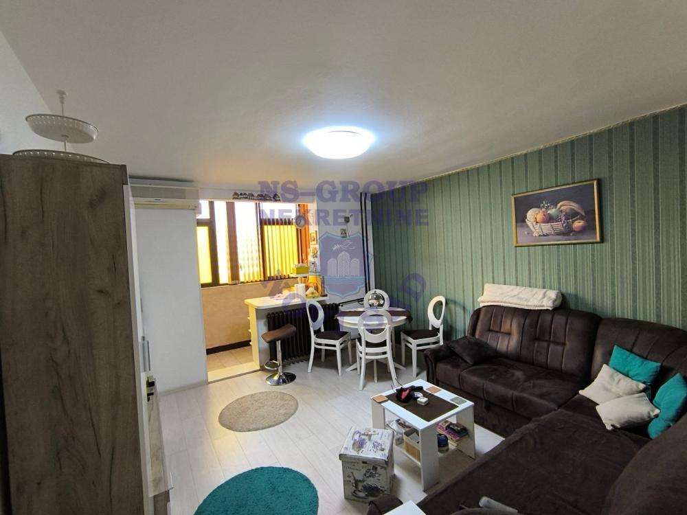 Slika 0 - Odličan dvoiposoban stan u neposrednoj blizini Sajma.