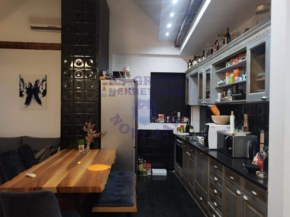 Slika 5 - Trosoban, 134m2, Novi Sad centar Novi Sad, sa terasom, ima lift