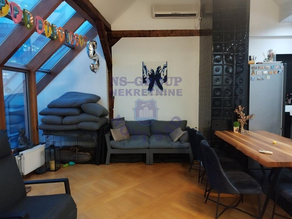 Slika 1 - Trosoban, 134m2, Novi Sad centar Novi Sad, sa terasom, ima lift