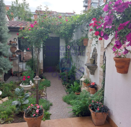 Slika 10 - Na prodaju stan koji zauzima celu etažu prizemlja kuće