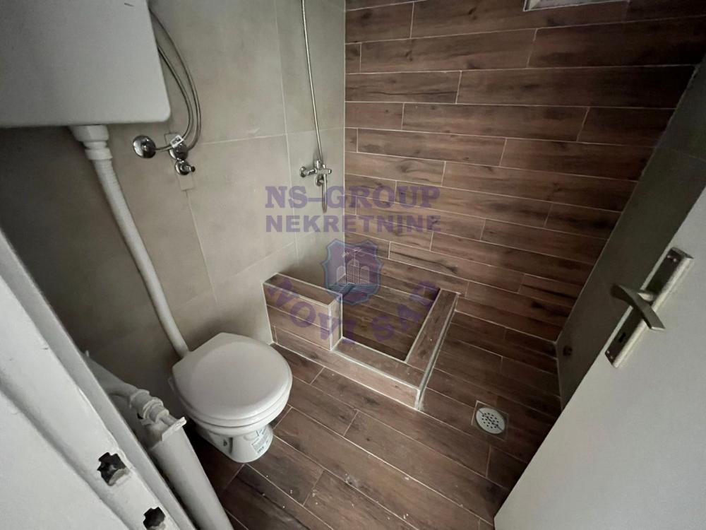 Slika 3 - Jednosoban, 20m2, Železnički park Novi Sad, sa terasom, ima lift