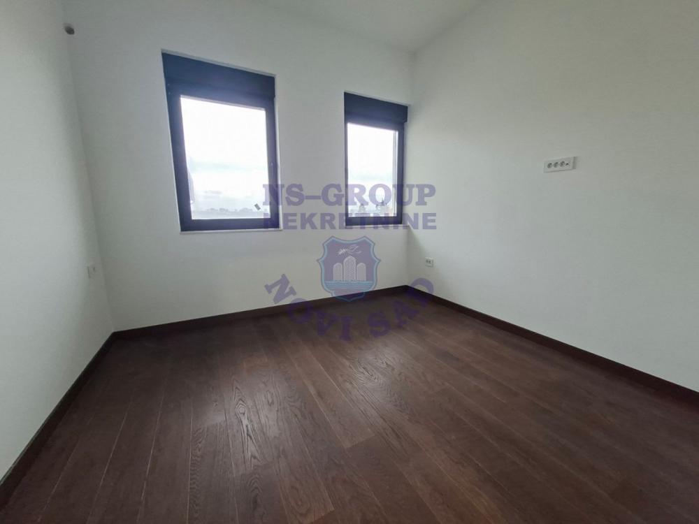 Slika 3 - Petosoban, 143m2, Sremska Kamenica Novi Sad, sa terasom, sa parkingom