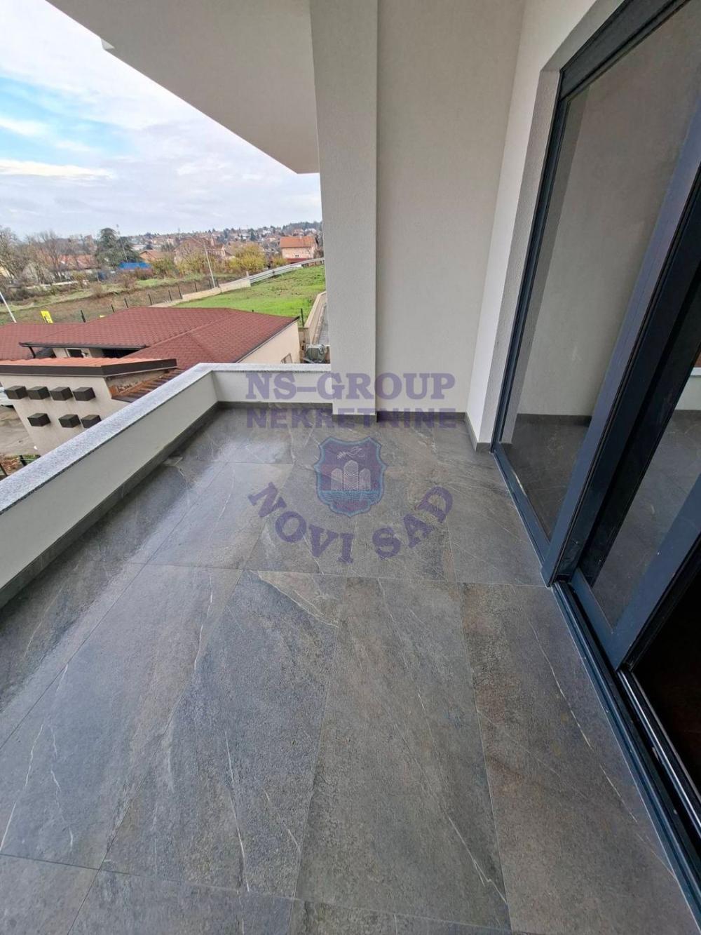 Slika 11 - Petosoban, 143m2, Sremska Kamenica Novi Sad, sa terasom, sa parkingom