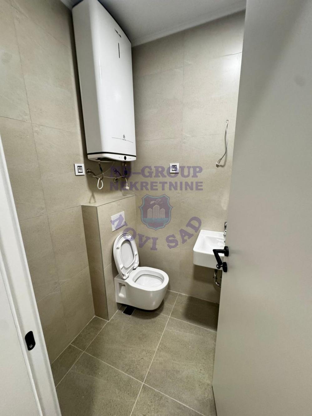 Slika 5 - Dvosoban, 42m2, Telep Novi Sad, sa terasom, ima lift