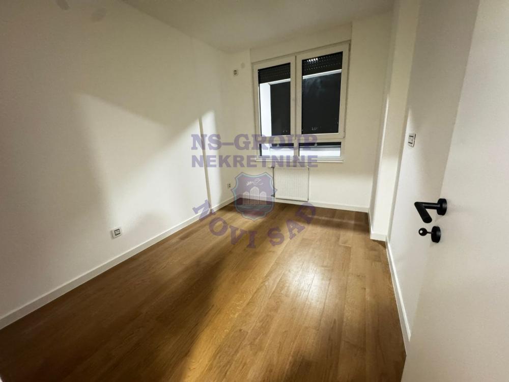 Glavna slika -Dvosoban, 42m2, Telep Novi Sad, sa terasom, ima lift