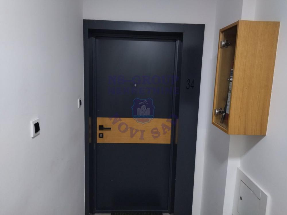 Slika 10 - Trosoban, 74m2, Bulevar patrijarha Pavla (Somborski bulevar) Novi Sad, sa terasom, ima lift