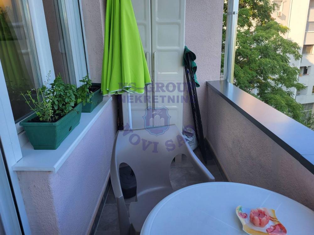 Slika 7 - Dvoiposoban, 52m2, Grbavica Novi Sad, sa terasom