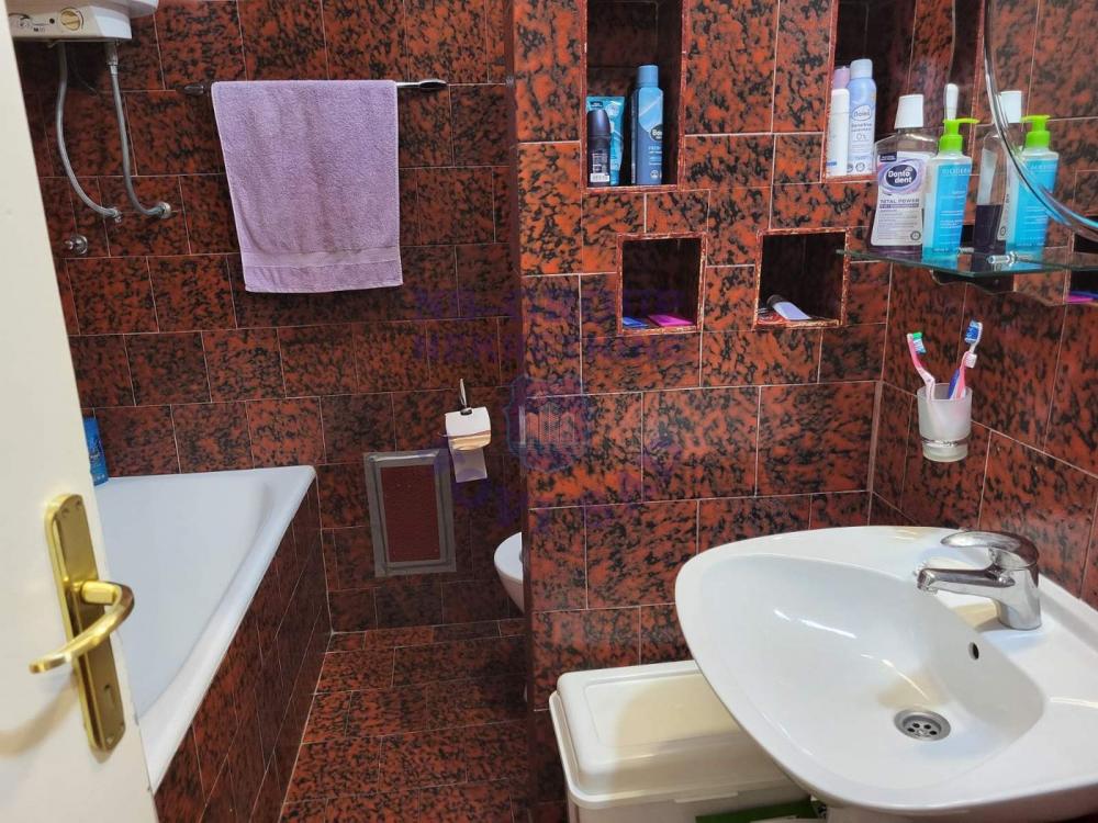 Slika 6 - Dvoiposoban, 52m2, Grbavica Novi Sad, sa terasom