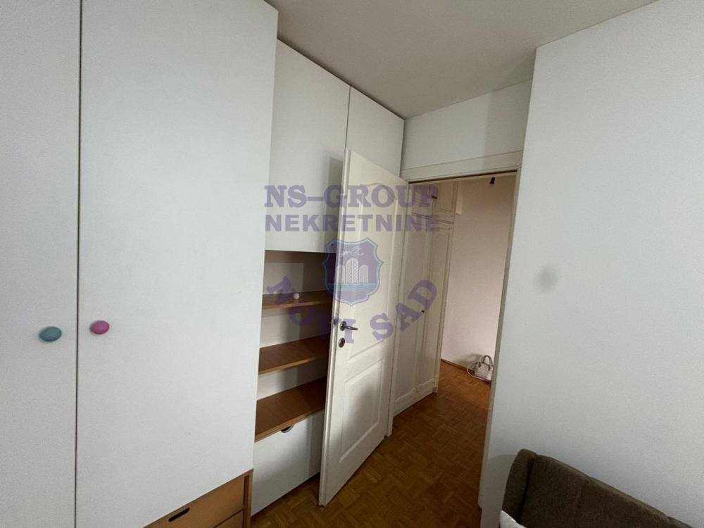 Slika 1 - Dvoiposoban 63m2 Grbavica - 560132