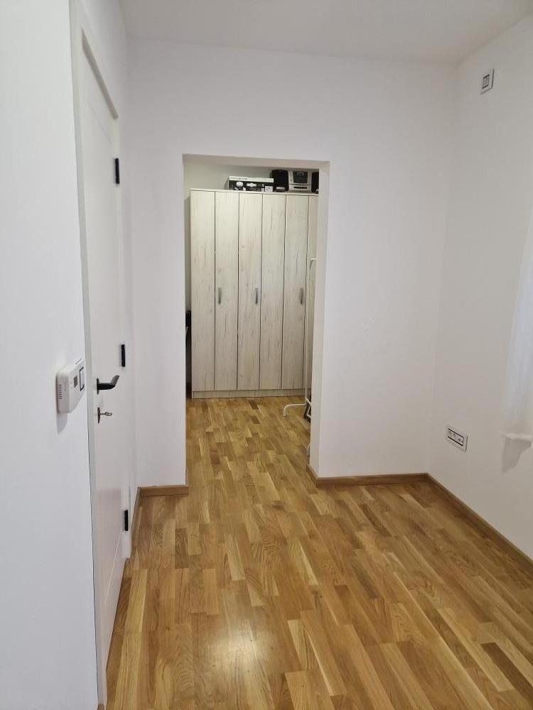 Slika 1 - Urbana vila cetvorosoban sa parkingom