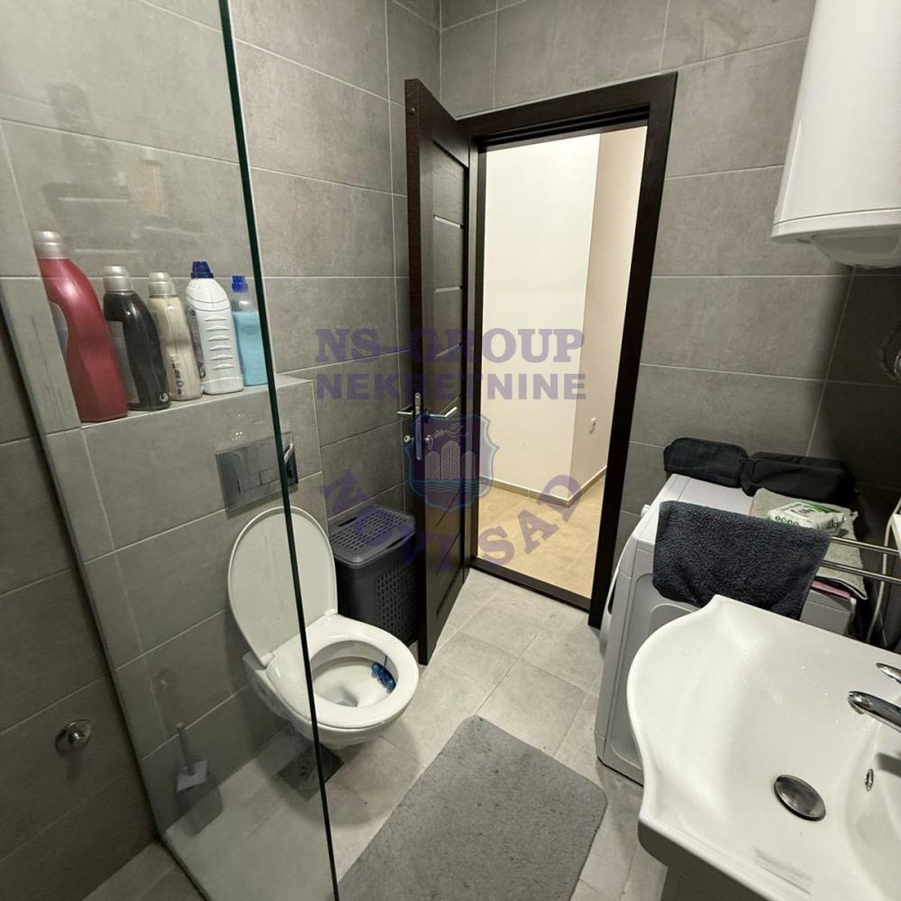 Slika 11 - Jednosoban, 29m2, Telep Novi Sad, ima lift