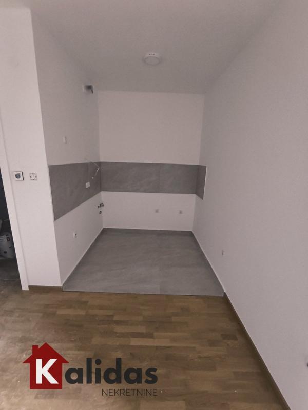Slika 2 - Stan,NOVI SAD,TELEP,kv: 30, € 92700, ID: 1008391