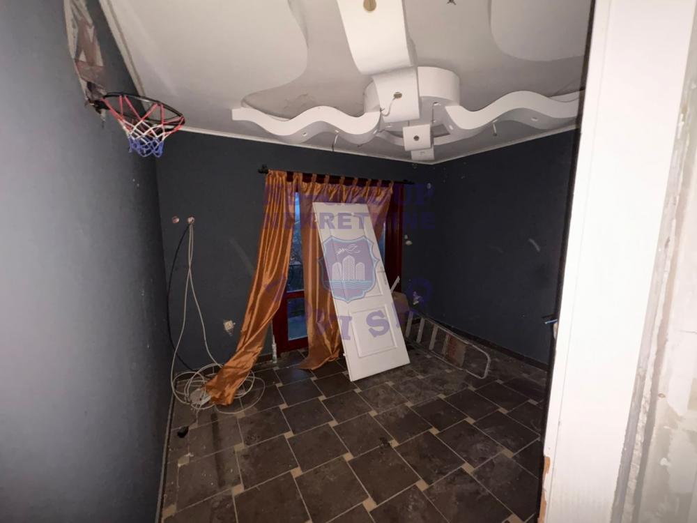 Slika 4 - Š: 560294 Trosoban na Telepu!