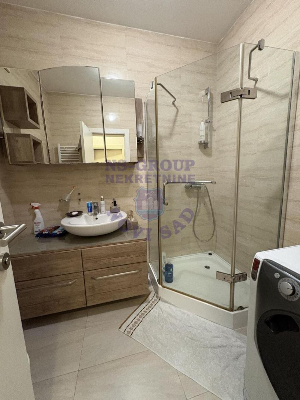 Slika 9 - Dvosoban, 37m2, Novi Sad centar Novi Sad, ima lift