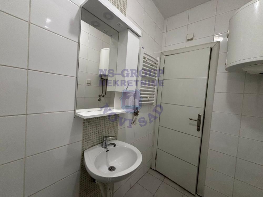 Slika 10 - 559146-Jednoiposoban-26m2-Zeleznicka stanica