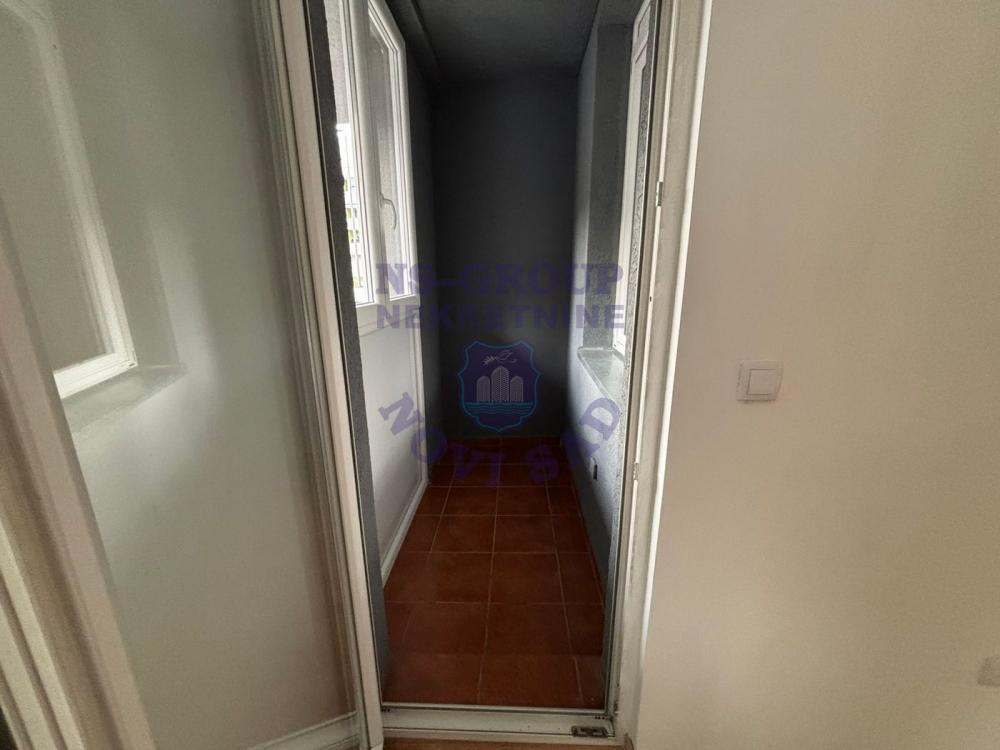 Slika 11 - 559146-Jednoiposoban-26m2-Zeleznicka stanica