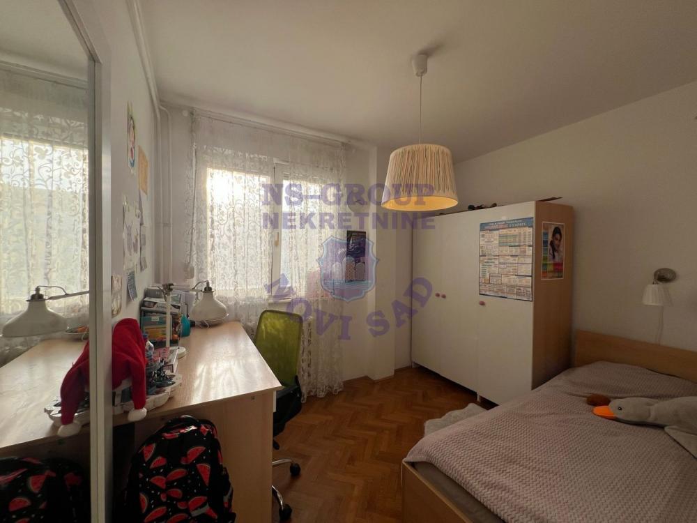 Slika 4 - Cetvorosoban stan na Grbavici