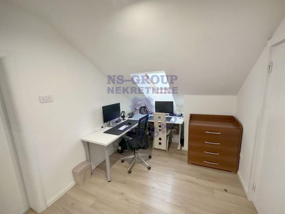 Slika 6 - Š: 560442 Trosoban duplex na Bulevaru!