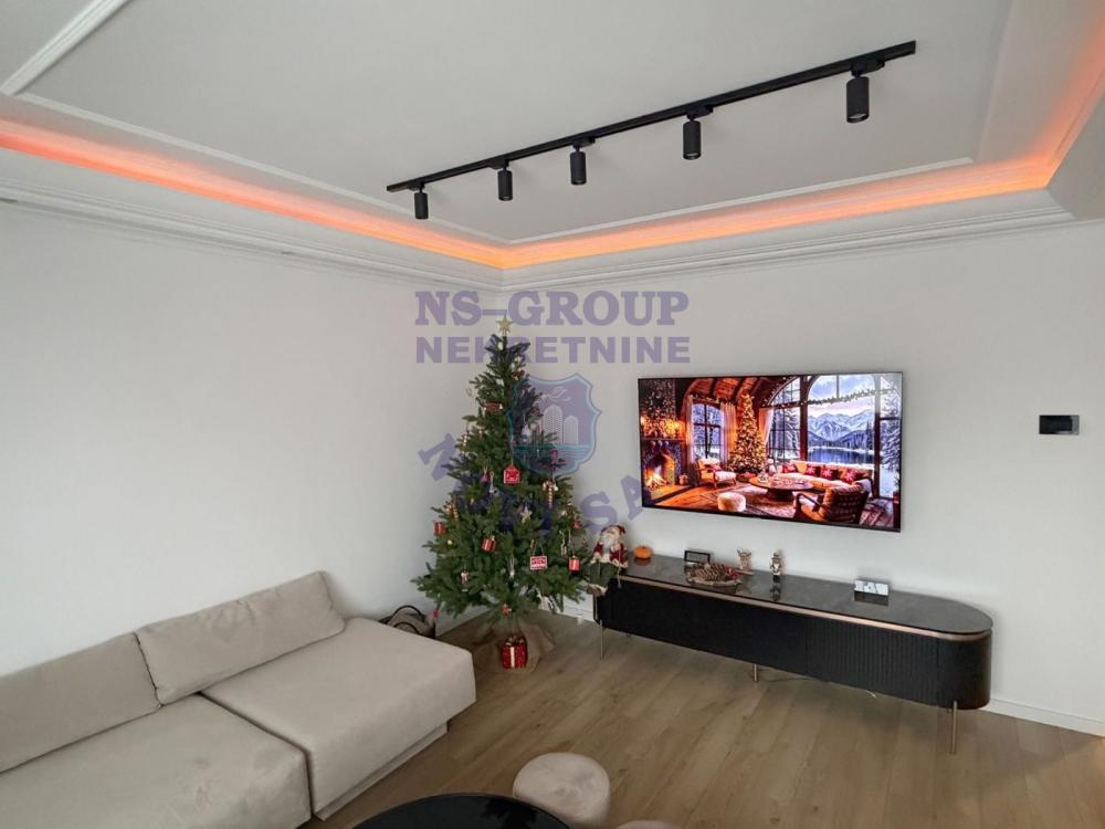 Slika 1 - Š: 560442 Trosoban duplex na Bulevaru!