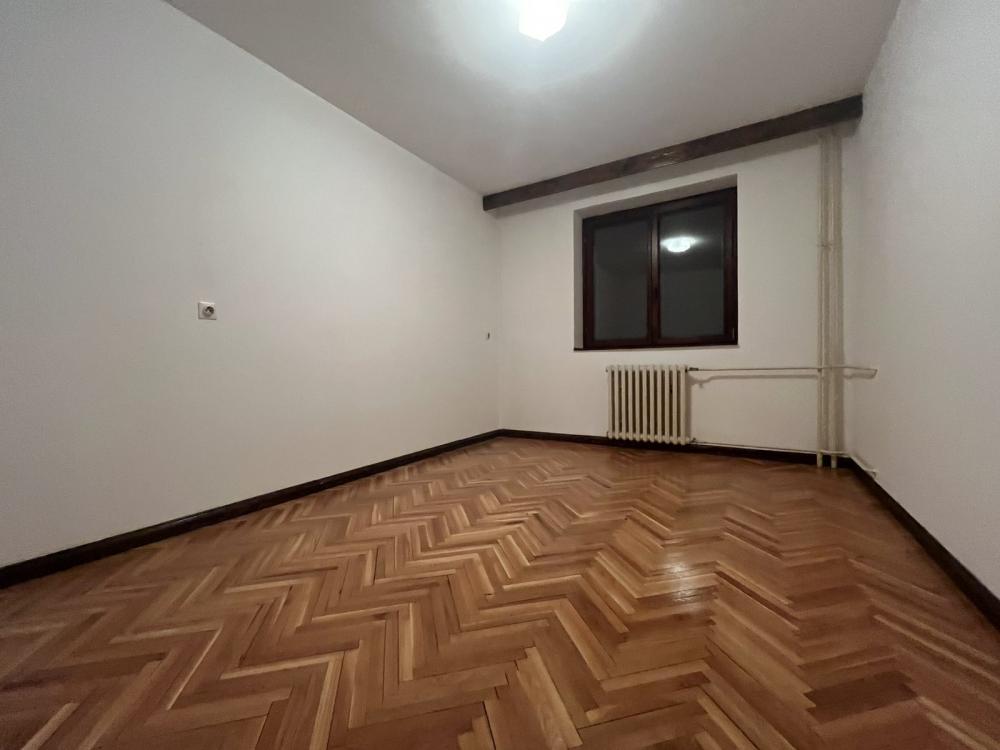 Slika 3 - Trosoban stan - Bulevar patrijarha Pavla - gratis terasa