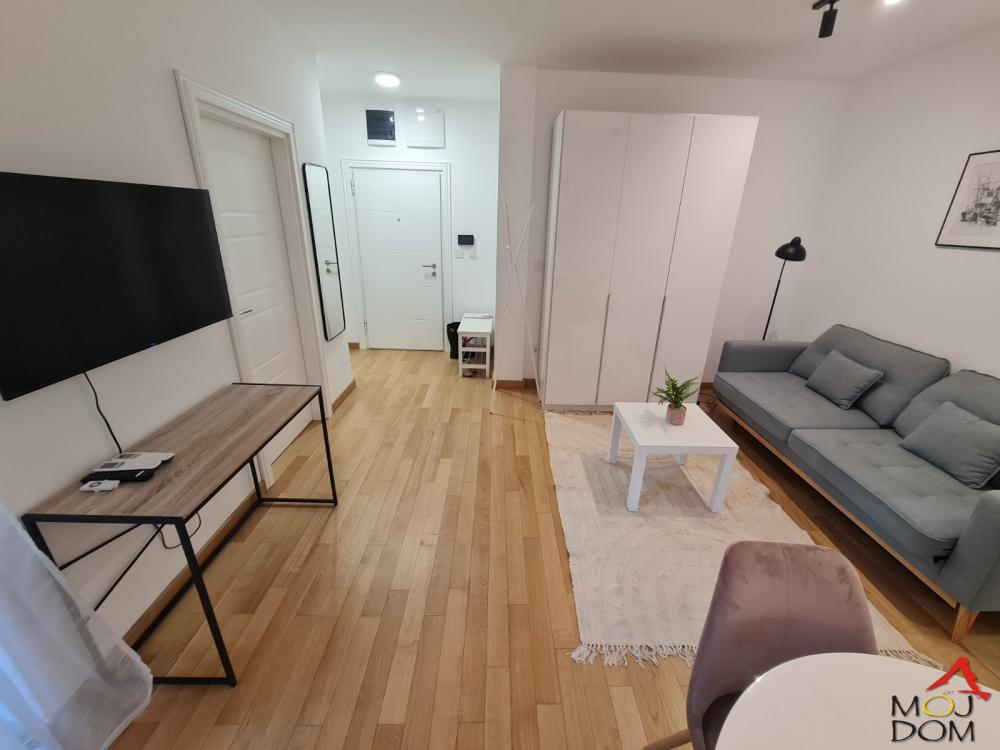 Slika 9 - Stan,NOVI SAD,BULEVAR,kv: 39, € 159900, ID: 1031492