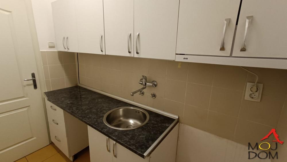 Slika 8 - Stan,NOVI SAD,BULEVAR,kv: 46, € 142140, ID: 1031433