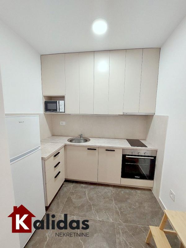 Slika 9 - Stan,NOVI SAD,GRBAVICA,kv: 39, € 159650, ID: 1008388