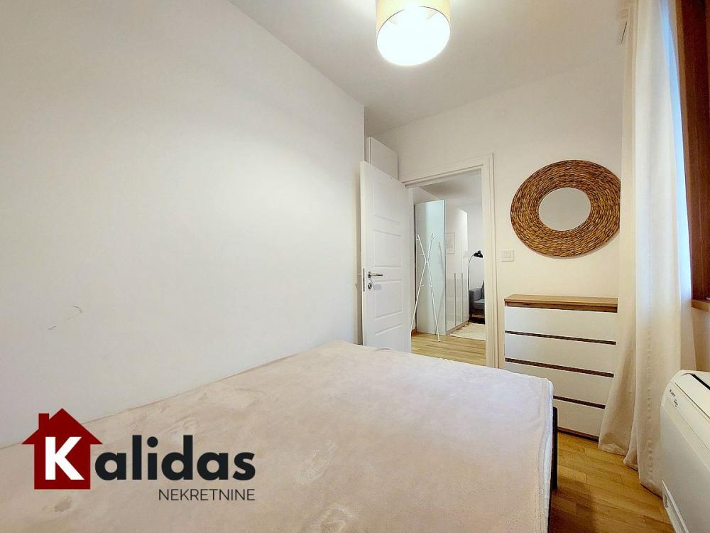 Slika 11 - Stan,NOVI SAD,GRBAVICA,kv: 39, € 159650, ID: 1008388