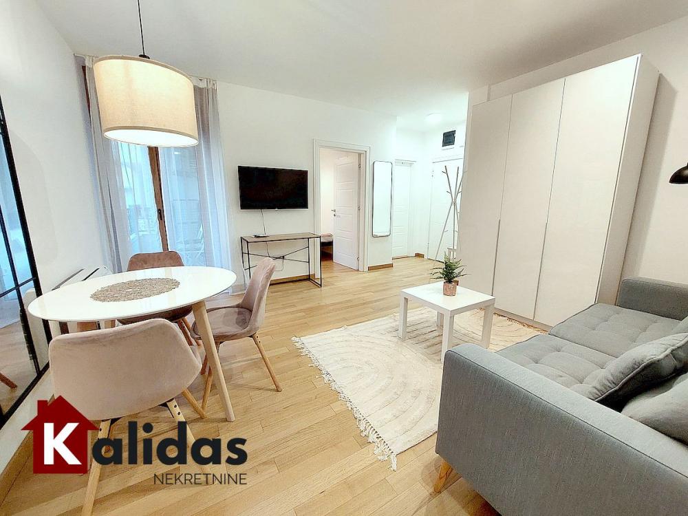 Slika 5 - Stan,NOVI SAD,GRBAVICA,kv: 39, € 159650, ID: 1008388