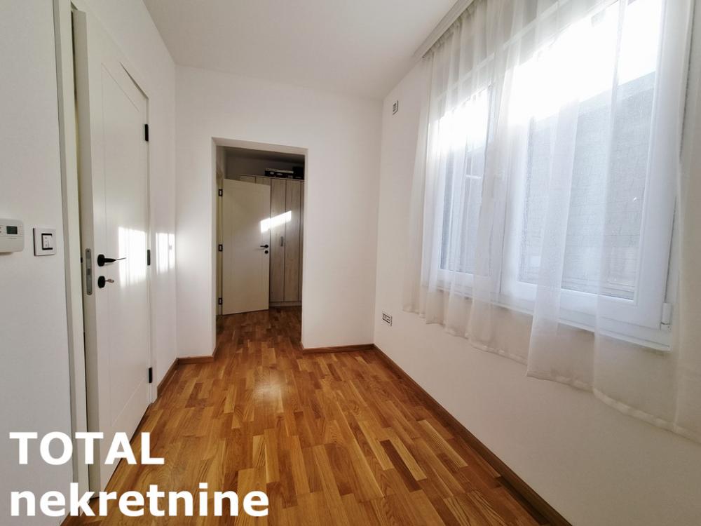 Slika 11 - Stan,PETROVARADIN,PETROVARADIN,kv: 98.00, € 233000, ID: 1101936