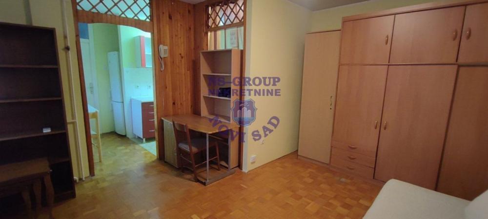 Slika 2 - Š: 560525 Jednosoban na Limanu!