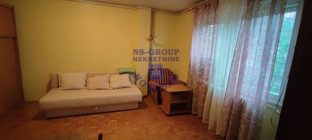 Glavna slika -Š: 560525 Jednosoban na Limanu!