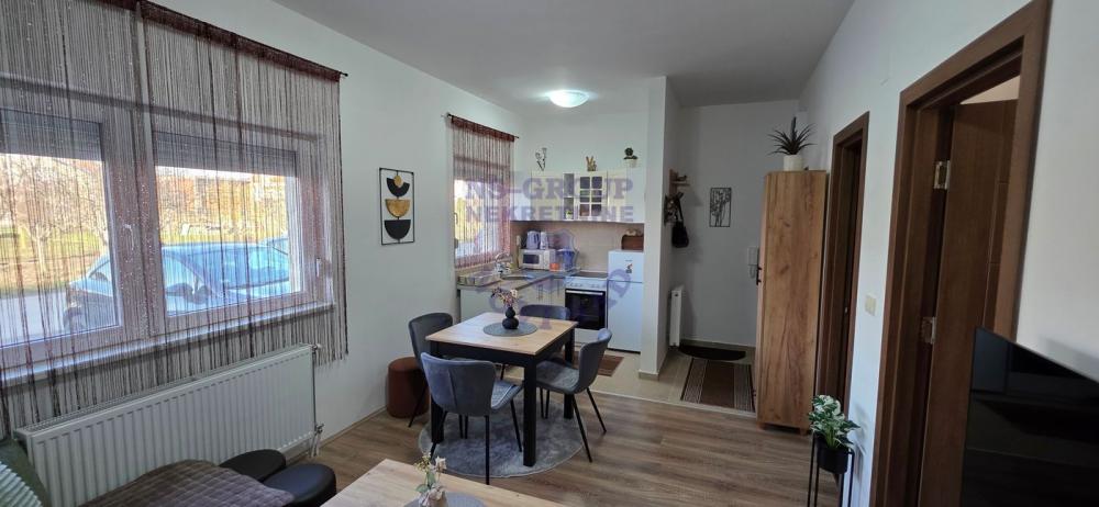 Slika 2 - 560664-Jednoiposoban-31m2-Somborska rampa!