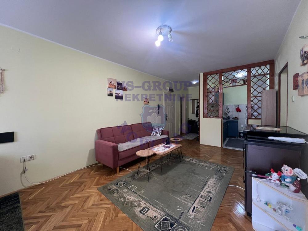 Slika 3 - 555902-Dvoiposoban na Socijalnom!