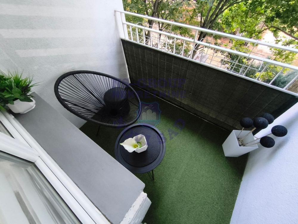 Slika 3 - Dvosoban, 55m2, Sajmište Novi Sad, sa terasom, ima lift