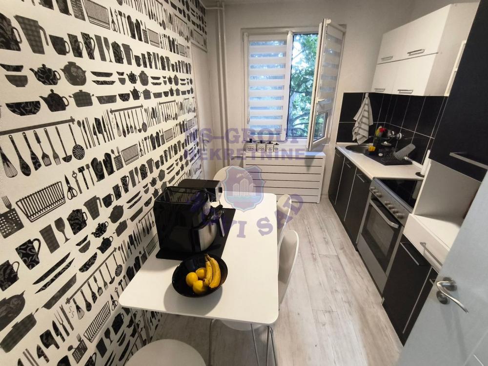 Slika 7 - Dvosoban, 55m2, Sajmište Novi Sad, sa terasom, ima lift