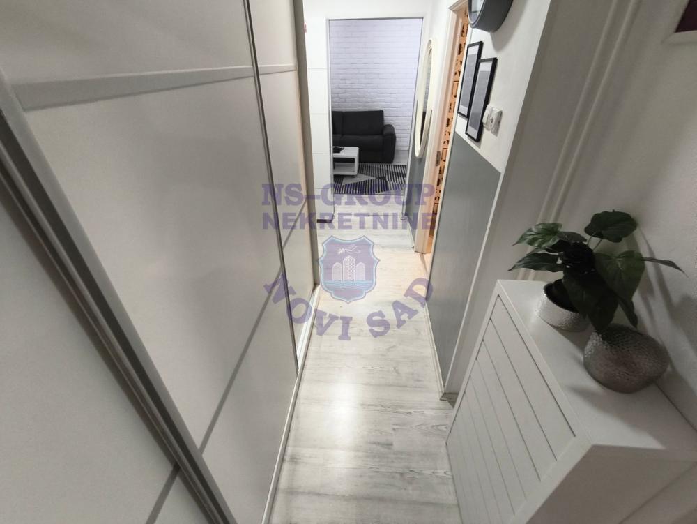 Slika 9 - Dvosoban, 55m2, Sajmište Novi Sad, sa terasom, ima lift