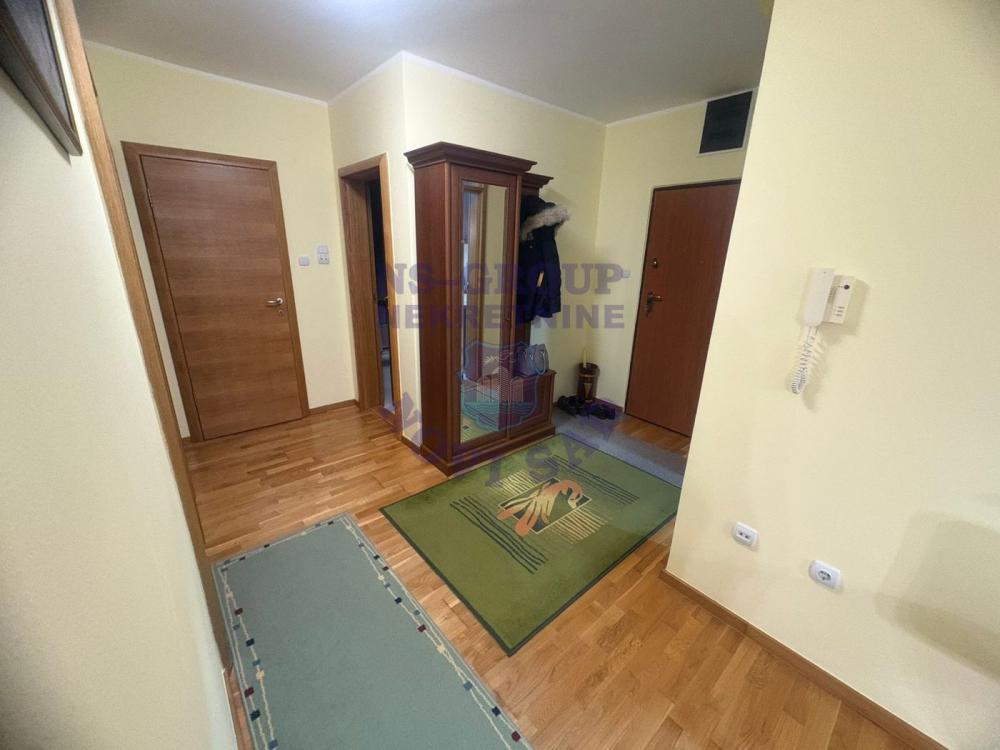 Slika 0 - Trosoban stan na Limanu 4!