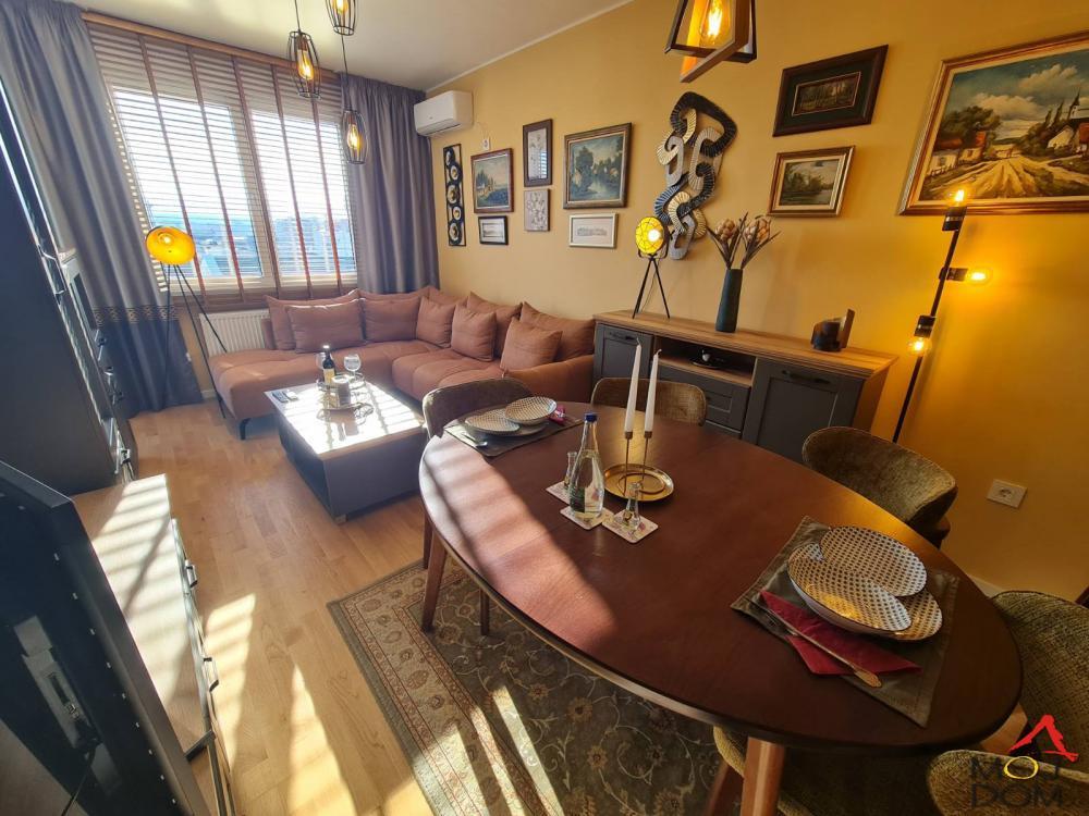 Glavna slika -Stan,NOVI SAD,SOMBORSKI BULEVAR,kv: 59, € 184500, ID: 1031535