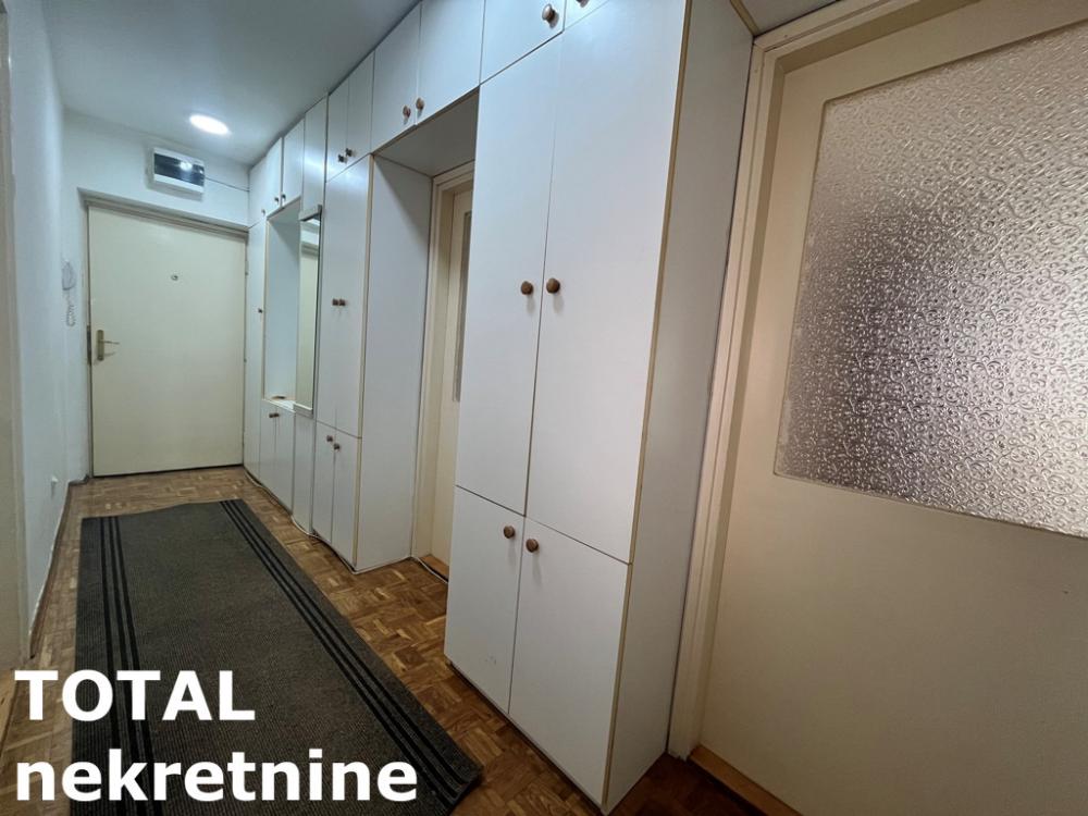 Slika 6 - Stan,NOVI SAD,DETELINARA,kv: 62.00, € 135000, ID: 1101960