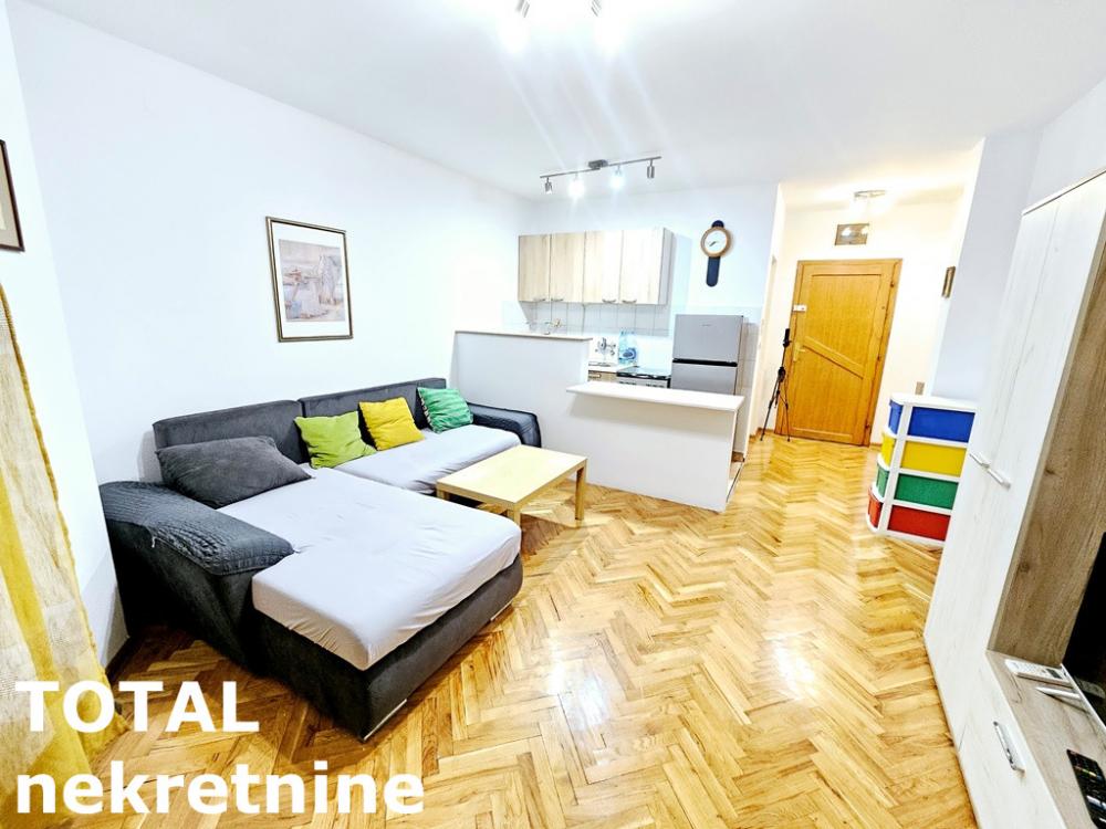 Slika 1 - Stan,NOVI SAD,CENTAR,kv: 26.00, € 85000, ID: 1101713