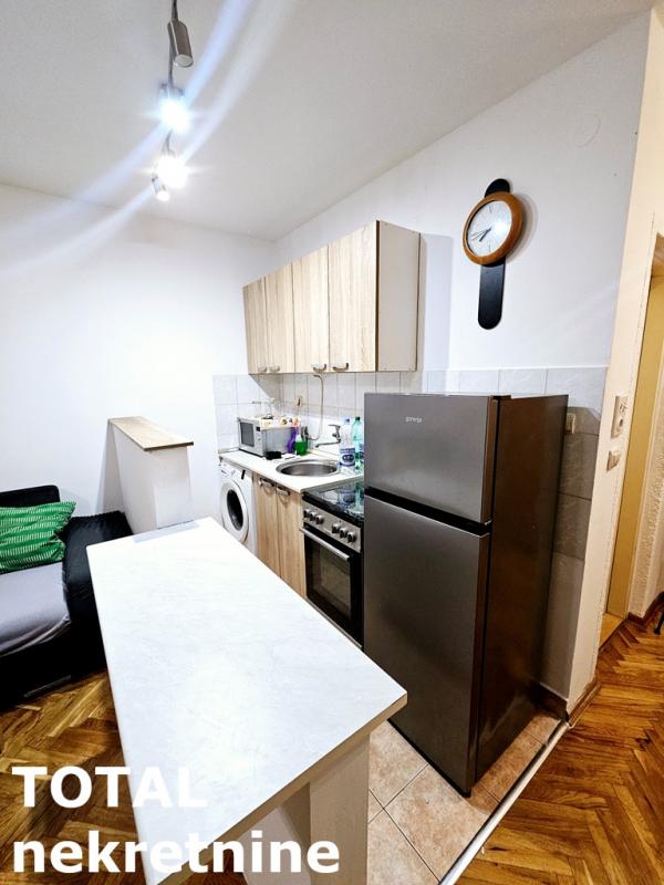 Slika 4 - Stan,NOVI SAD,CENTAR,kv: 26.00, € 85000, ID: 1101713