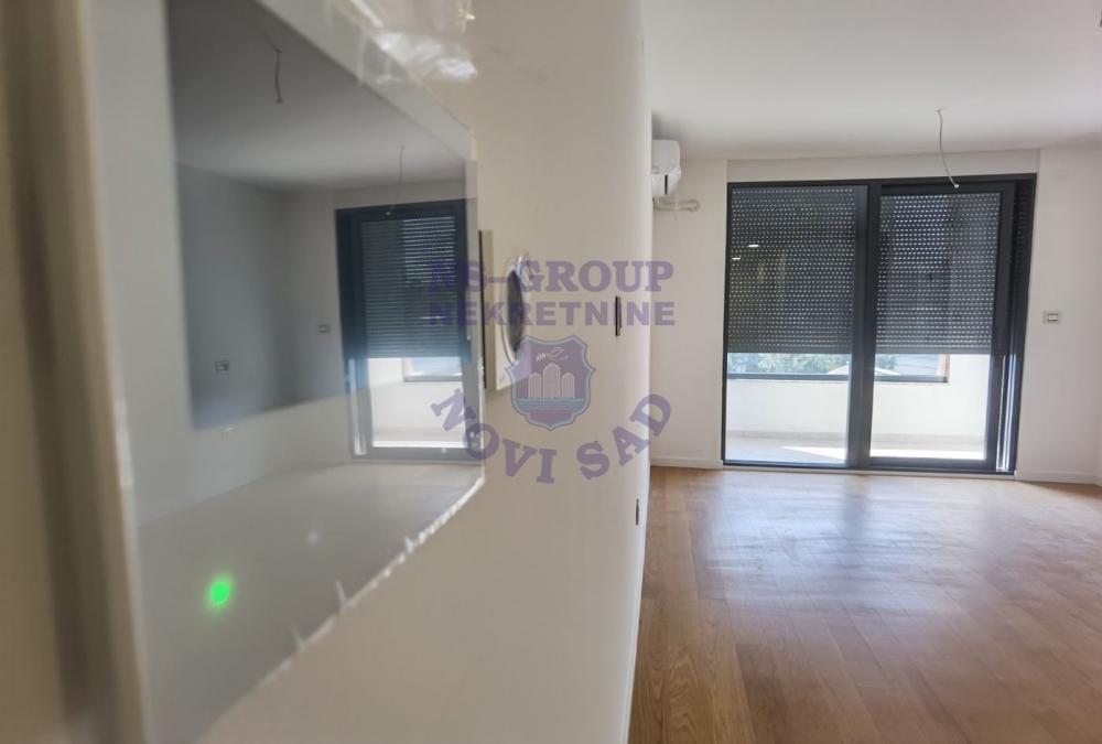 Slika 1 - Prodaja stana, 82m2, Socijalno Novi Sad, sa terasom, ima lift