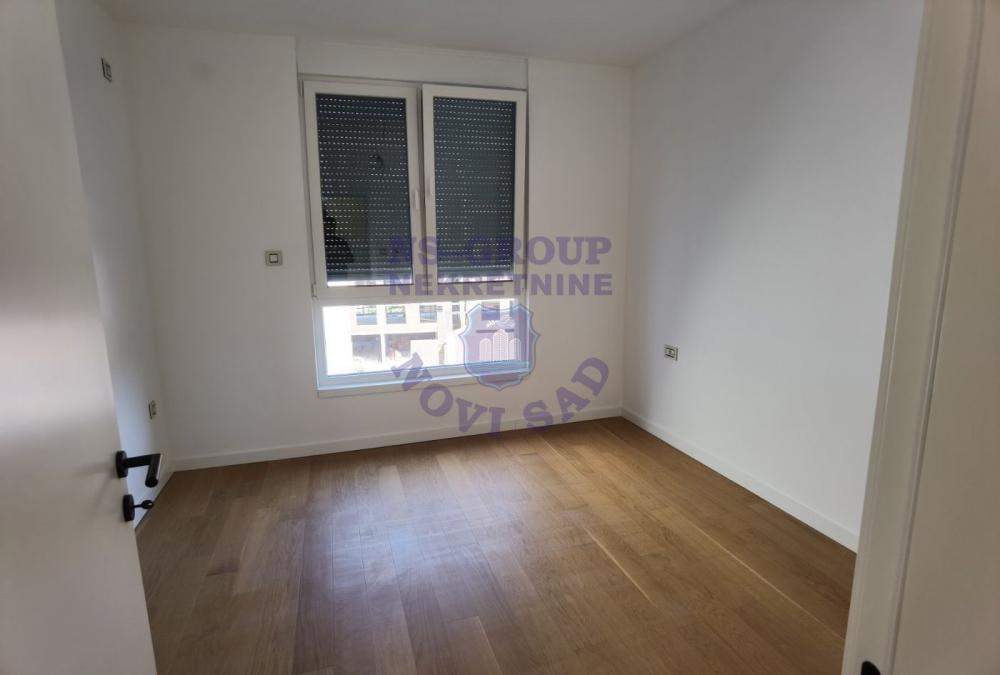 Slika 2 - Prodaja stana, 82m2, Socijalno Novi Sad, sa terasom, ima lift
