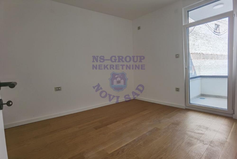 Slika 7 - Prodaja stana, 82m2, Socijalno Novi Sad, sa terasom, ima lift