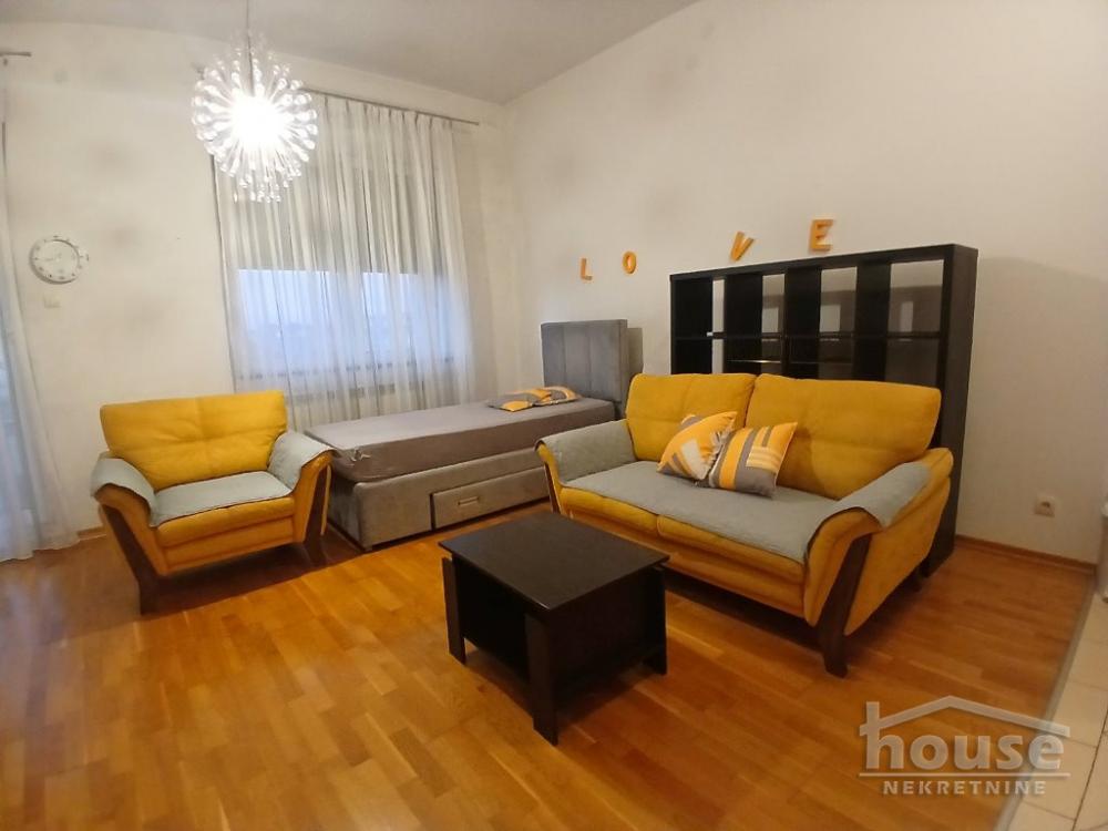 Slika 1 - Stan,NOVI SAD,BULEVAR,kv: 36.00, € 144000, ID: 1065114