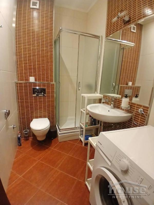 Slika 6 - Stan,NOVI SAD,BULEVAR,kv: 36.00, € 144000, ID: 1065114