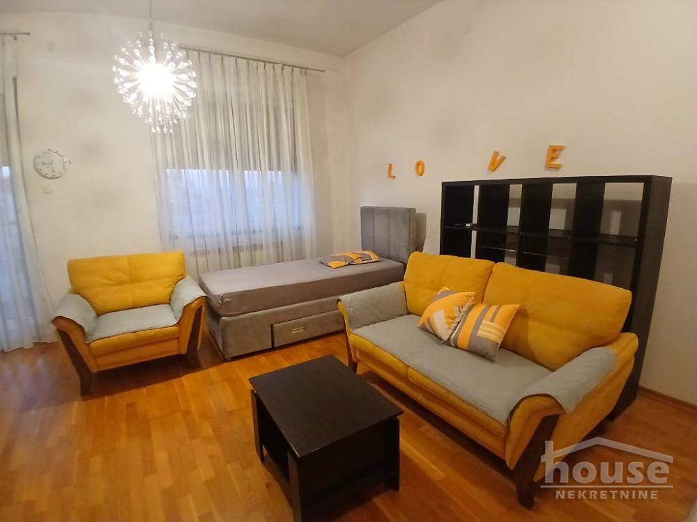 Slika 4 - Stan,NOVI SAD,BULEVAR,kv: 36.00, € 144000, ID: 1065114