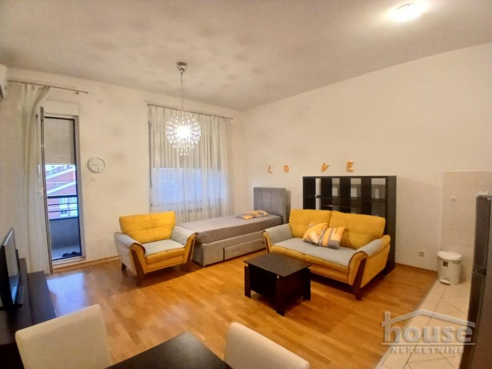 Slika 3 - Stan,NOVI SAD,BULEVAR,kv: 36.00, € 144000, ID: 1065114